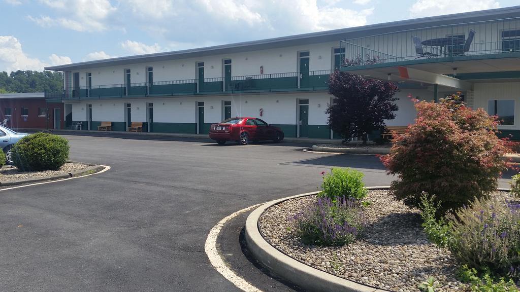 Huntingdon Motor Inn Экстерьер фото