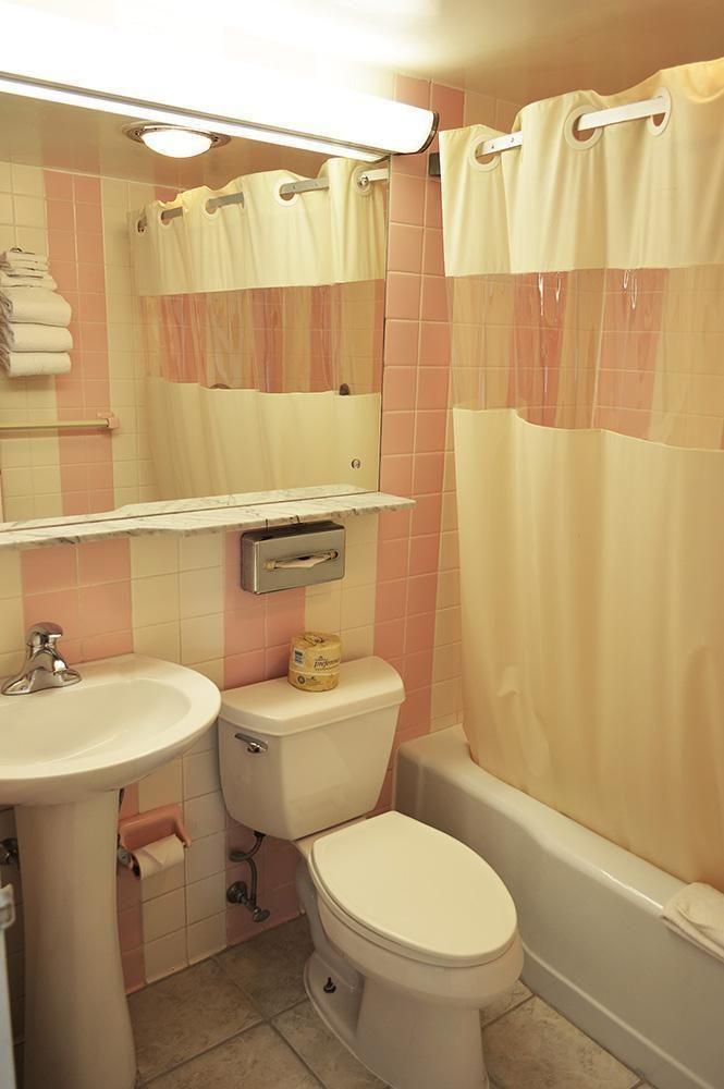 Huntingdon Motor Inn Экстерьер фото