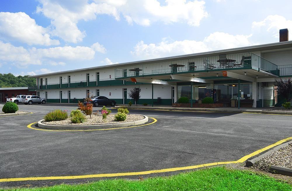 Huntingdon Motor Inn Экстерьер фото
