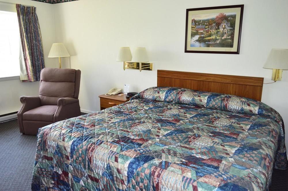 Huntingdon Motor Inn Экстерьер фото