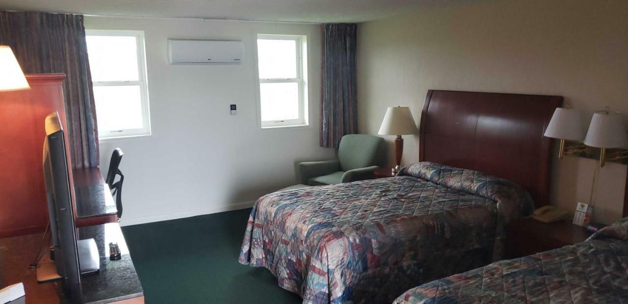 Huntingdon Motor Inn Экстерьер фото