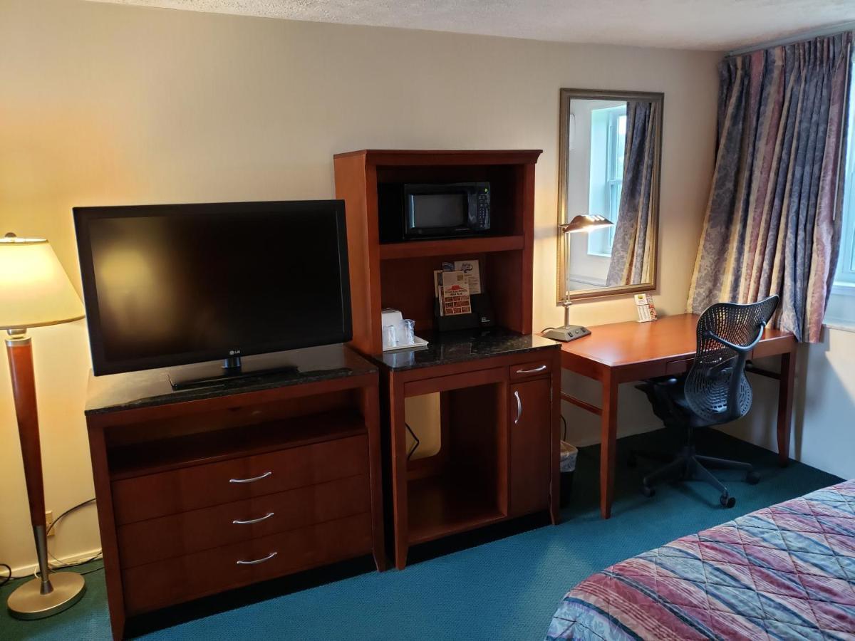 Huntingdon Motor Inn Экстерьер фото