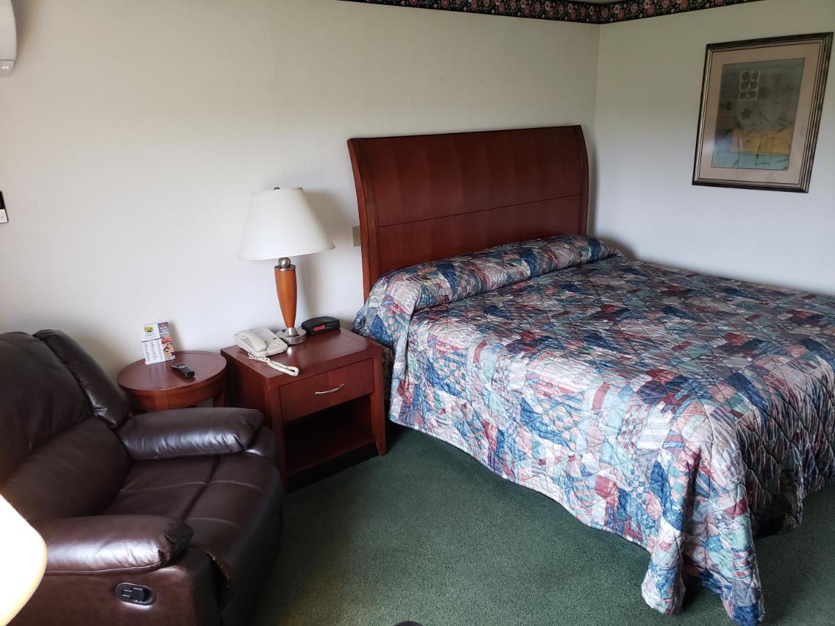 Huntingdon Motor Inn Экстерьер фото
